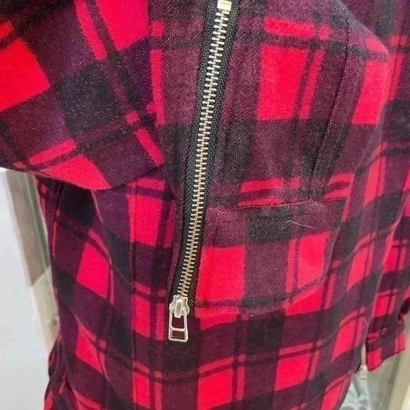 Moose Knuckles Rocker Jenny Flannel Shirt Red Plaid Shacket Size M - Picture 8 of 11